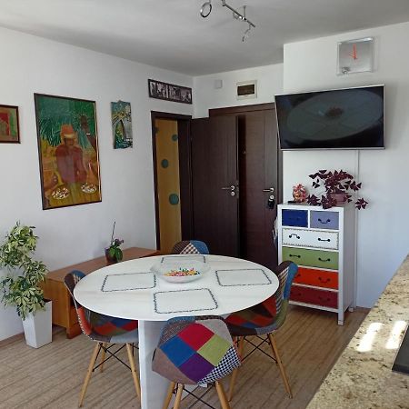Bright Apartment At A Great Location София Экстерьер фото