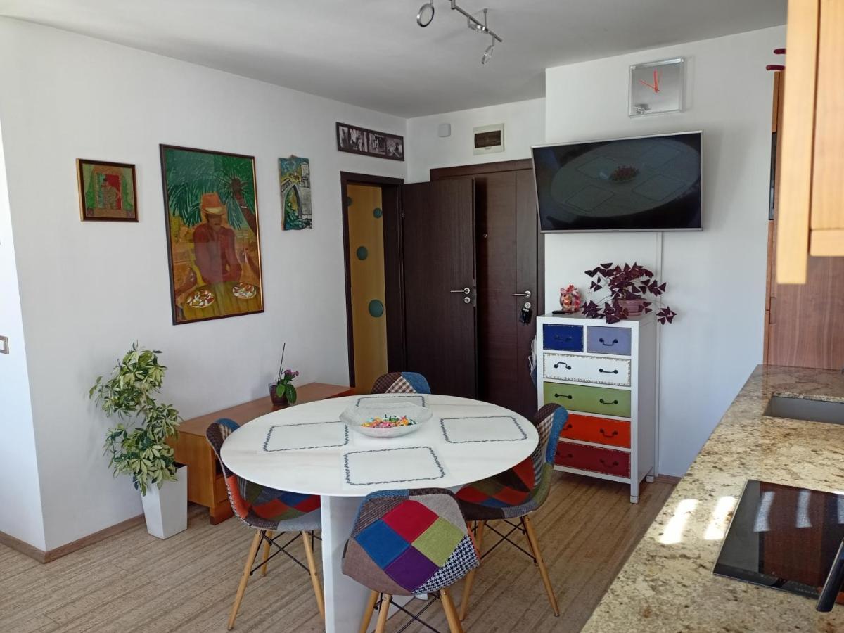 Bright Apartment At A Great Location София Экстерьер фото